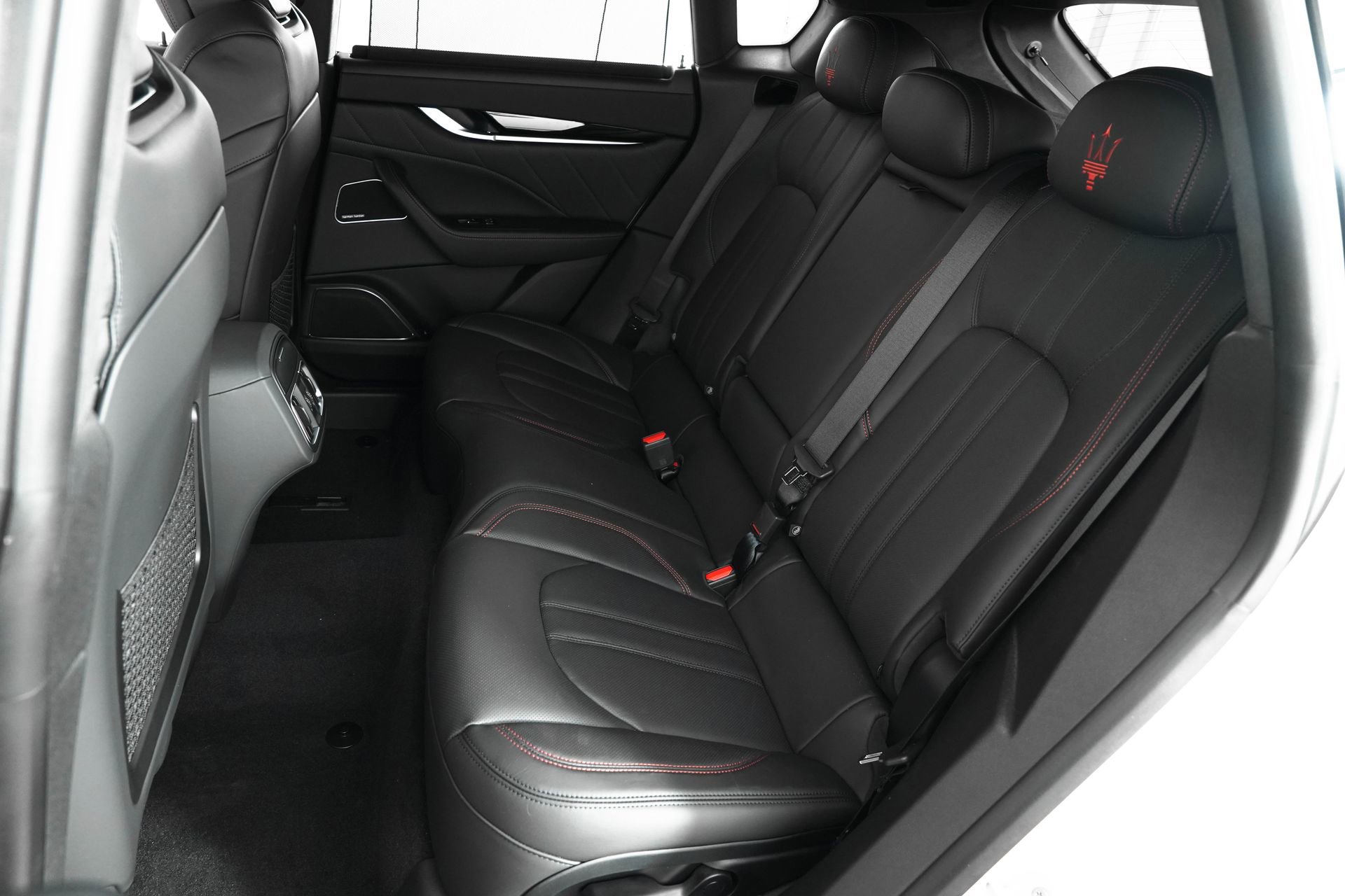 New 2024 Maserati Levante GT Ultima image 35