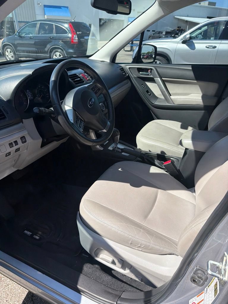 Used 2015 Subaru Forester 2.5i Limited w/ Popular Package #1 AWD/4WD image 2