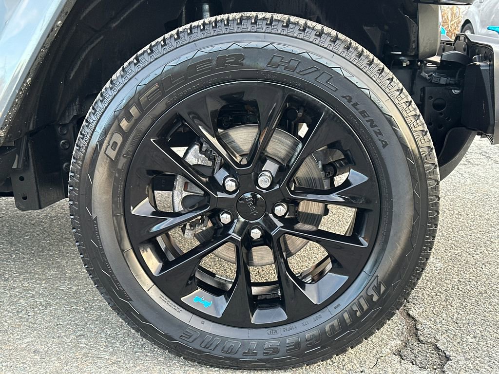 Used 2023 Jeep Wrangler Unlimited Sahara w/ Cold Weather Group image 8