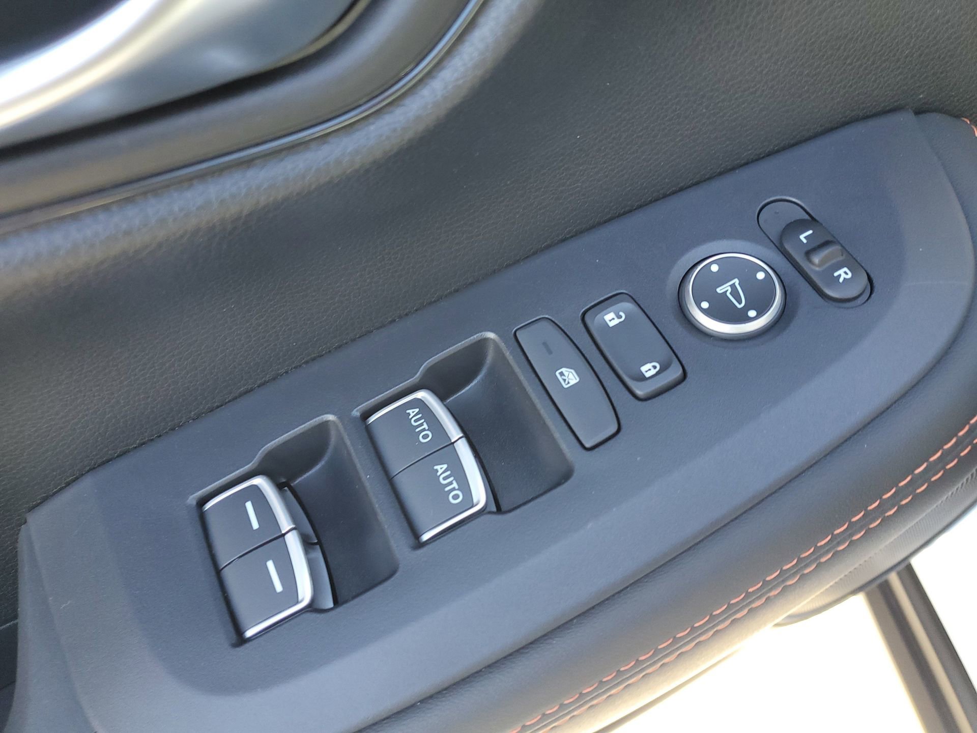 Used 2025 Honda HR-V Sport image 14