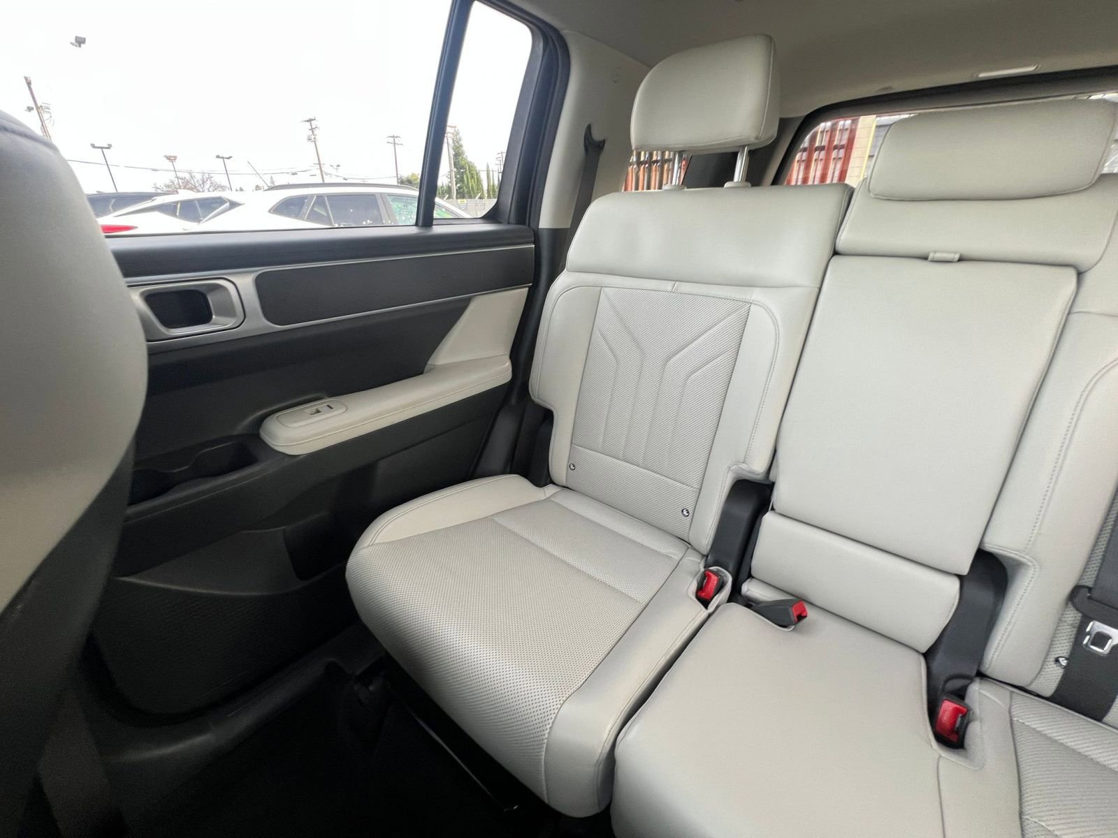 Used 2025 Hyundai Santa Fe SEL image 40