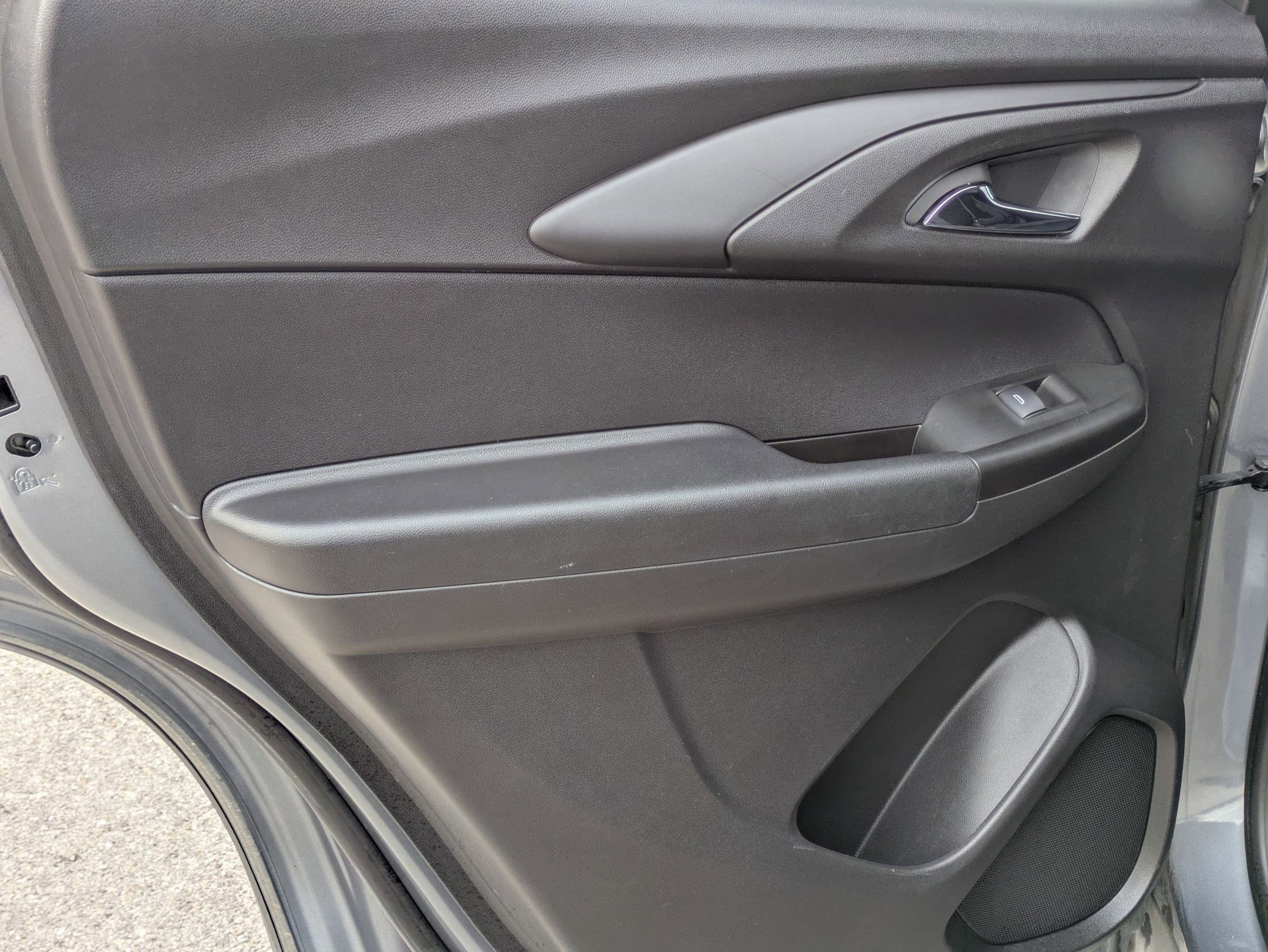 Certified 2022 Chevrolet TrailBlazer LT w/ LPO, Blackout Package image 14