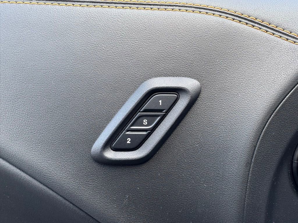 Used 2022 Dodge Challenger GT w/ Plus Package image 17