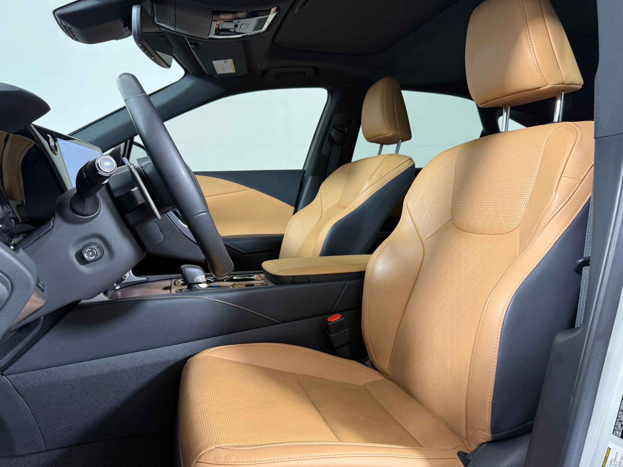 Used 2023 Lexus RX 350 Premium Plus w/ Accessory Package (Z1) FWD image 5