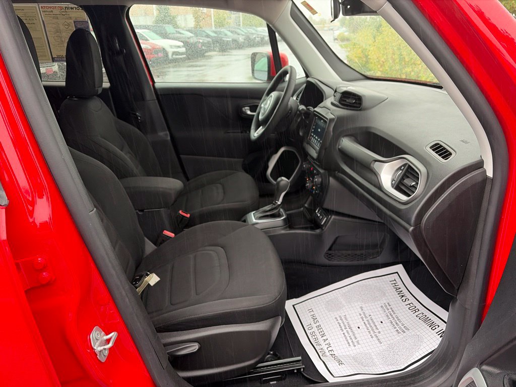 Used 2020 Jeep Renegade Latitude FWD image 13