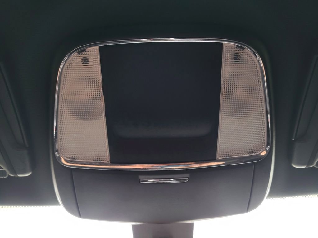 Used 2023 Dodge Charger SXT w/ Blacktop Package image 6