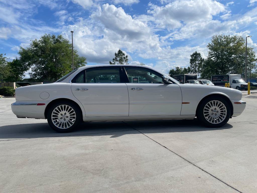 Used 2005 Jaguar XJ Vanden Plas RWD image 11