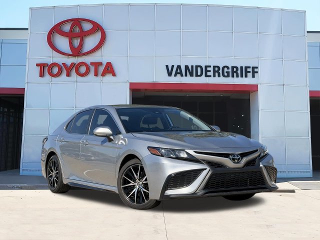 Used 2021 Toyota Camry SE FWD image 2