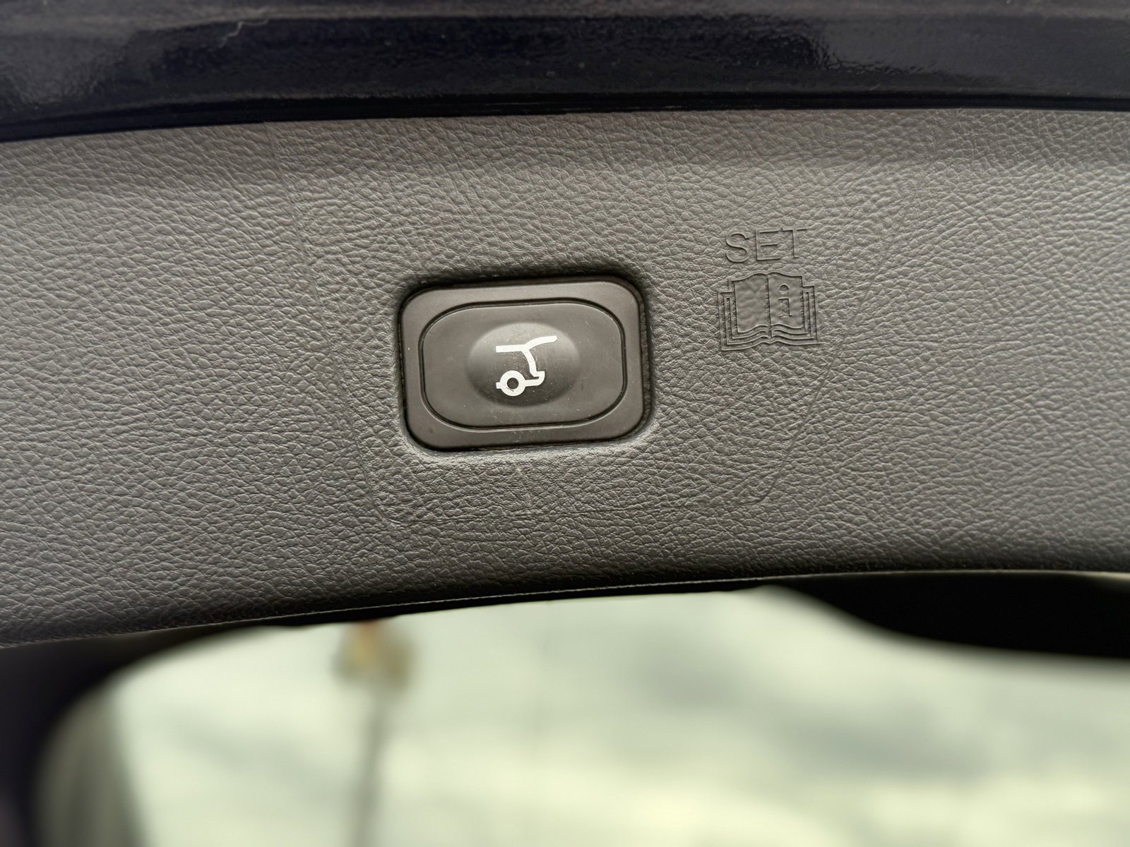 Used 2024 Ford Edge ST-Line image 34