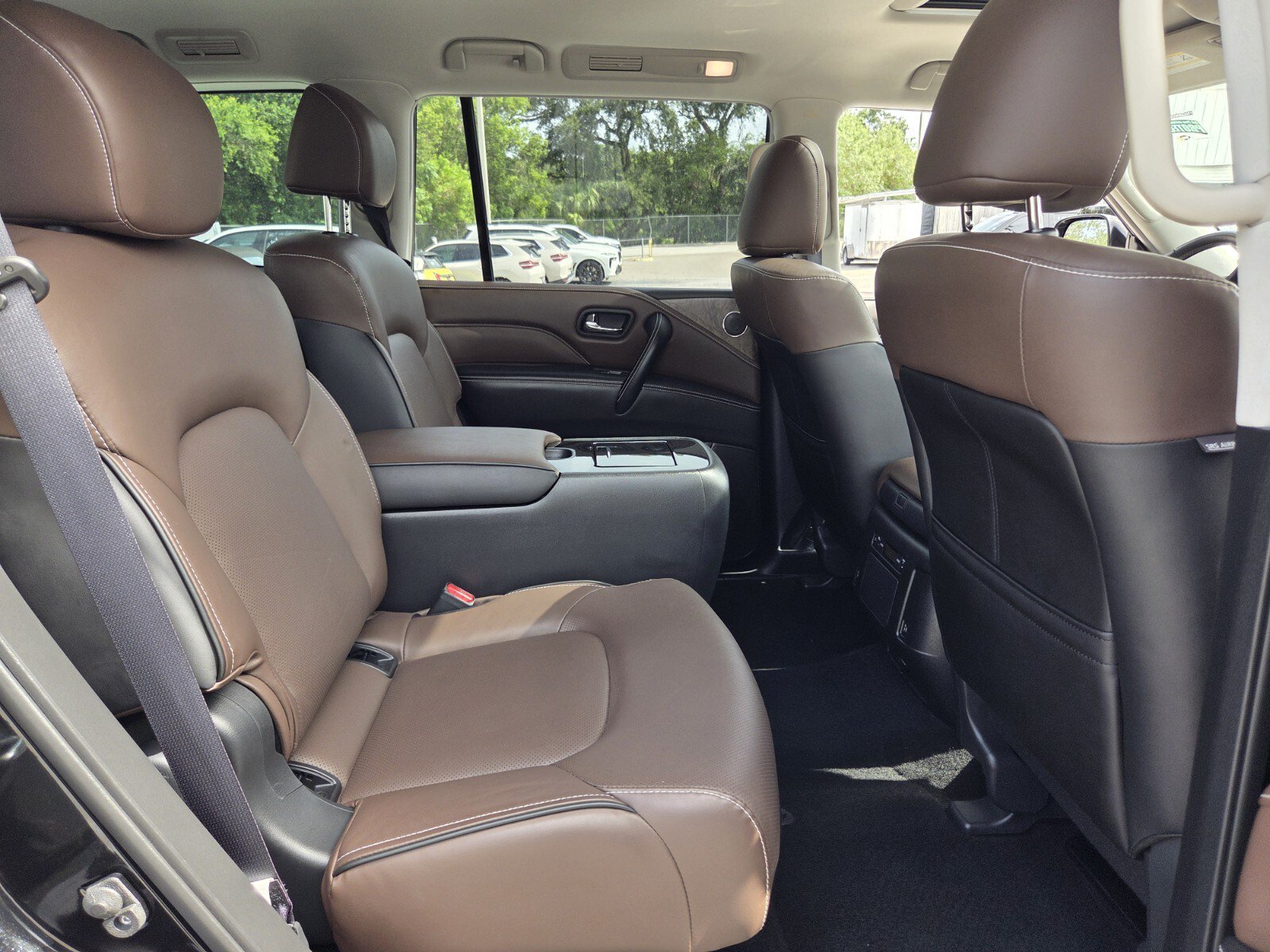 Used 2023 INFINITI QX80 Premium Select w/ All-Season Package AWD/4WD image 17