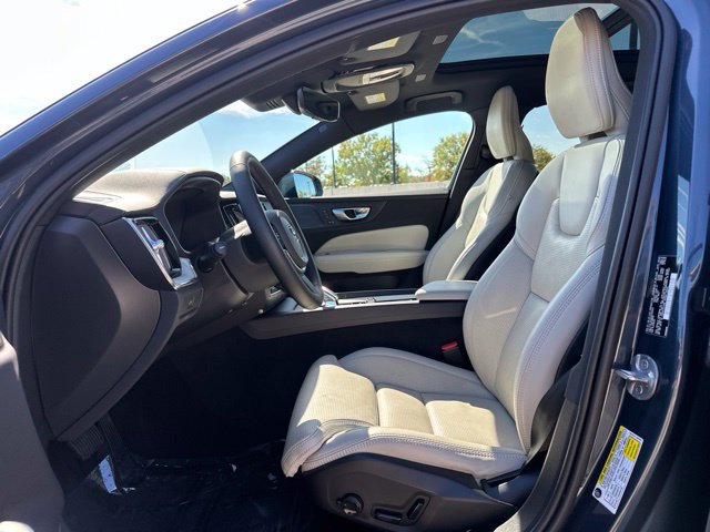 Certified 2024 Volvo V60 B5 Cross Country Ultimate w/ Protection Package Premier AWD/4WD image 17