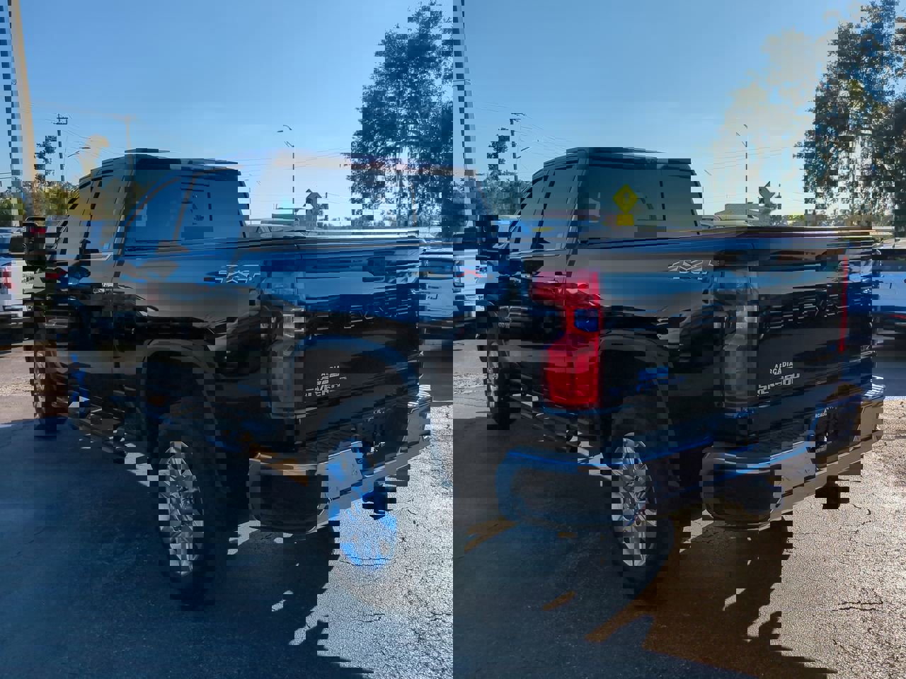 Used 2021 Chevrolet Silverado 2500 LTZ w/ LTZ Premium Package image 6