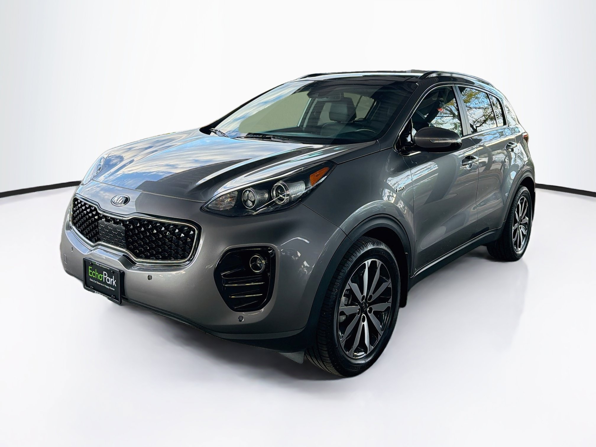 Used 2019 Kia Sportage EX w/ Option Group 040 AWD/4WD image 3