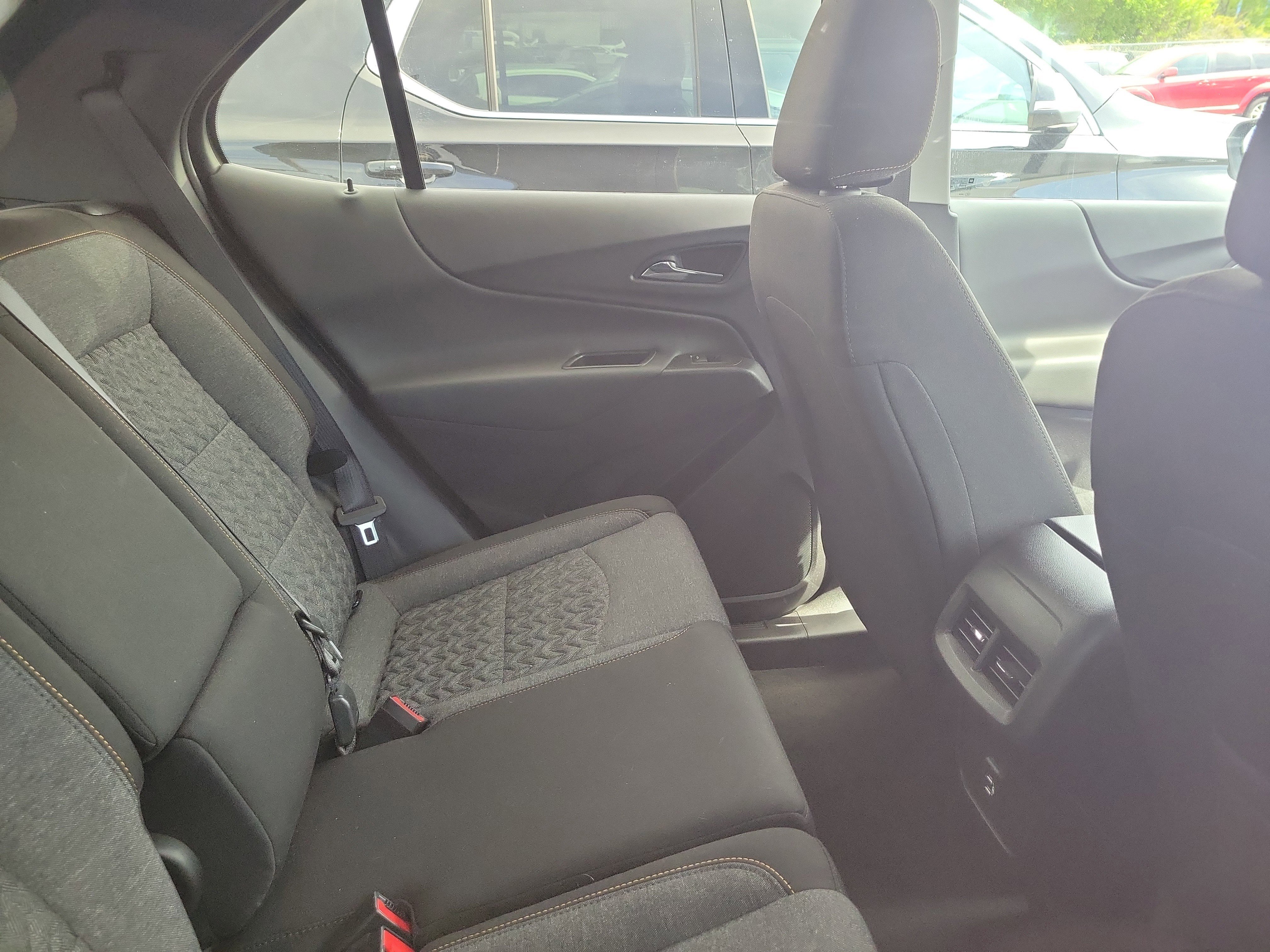 Used 2024 Chevrolet Equinox LT w/ LPO, Floor Liner Package FWD image 8