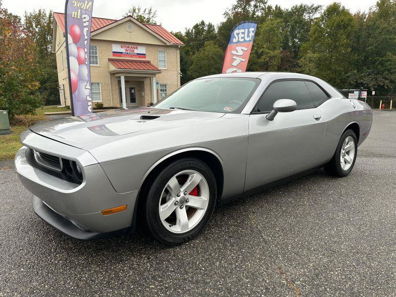 Used 2014 Dodge Challenger SXT RWD image 18