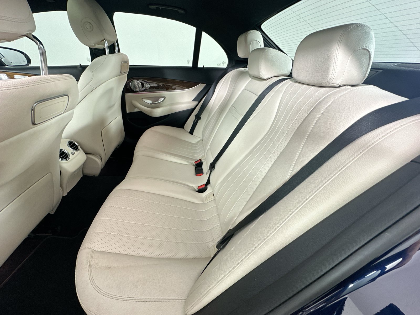 Used 2018 Mercedes-Benz E 300 4MATIC image 37