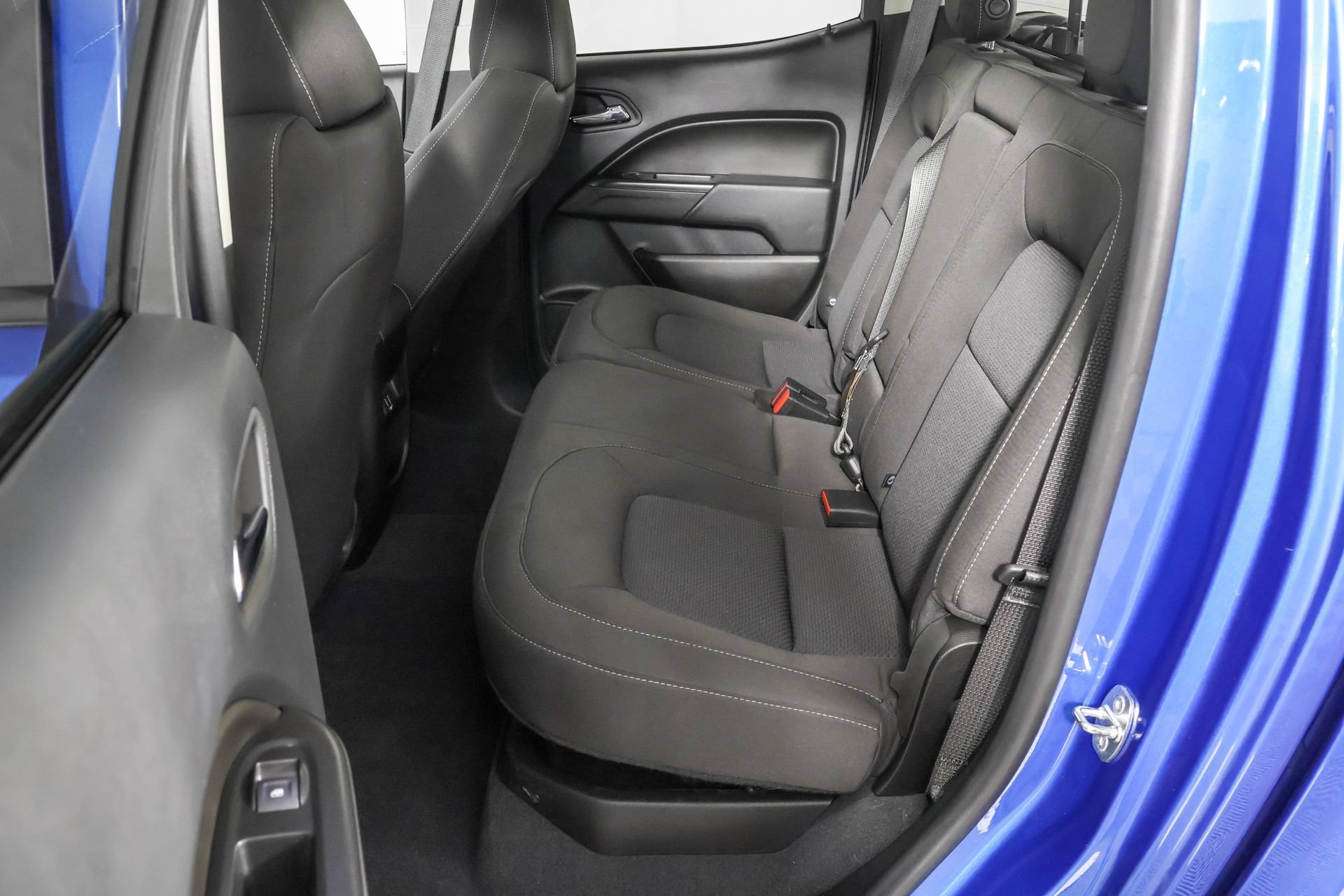 Used 2022 Chevrolet Colorado LT w/ LT Convenience Package AWD/4WD image 35
