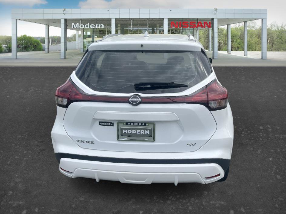 Certified 2024 Nissan Kicks SV image 4