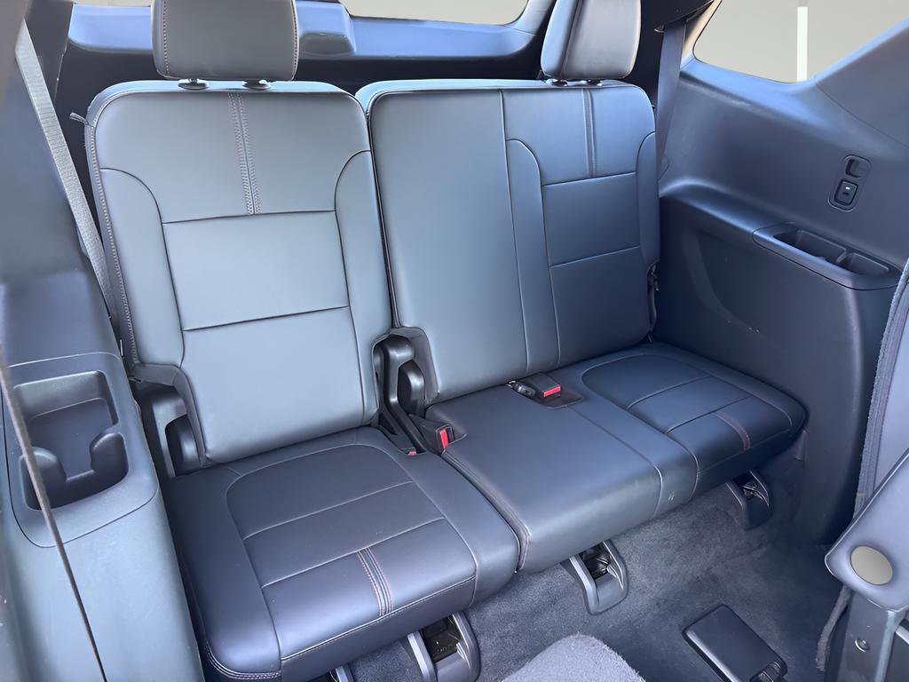 Used 2022 Chevrolet Traverse RS image 19