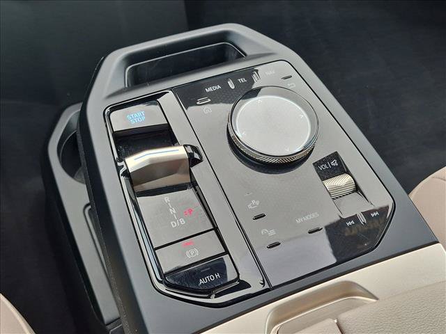 Used 2026 BMW iX xDrive45 AWD/4WD image 12