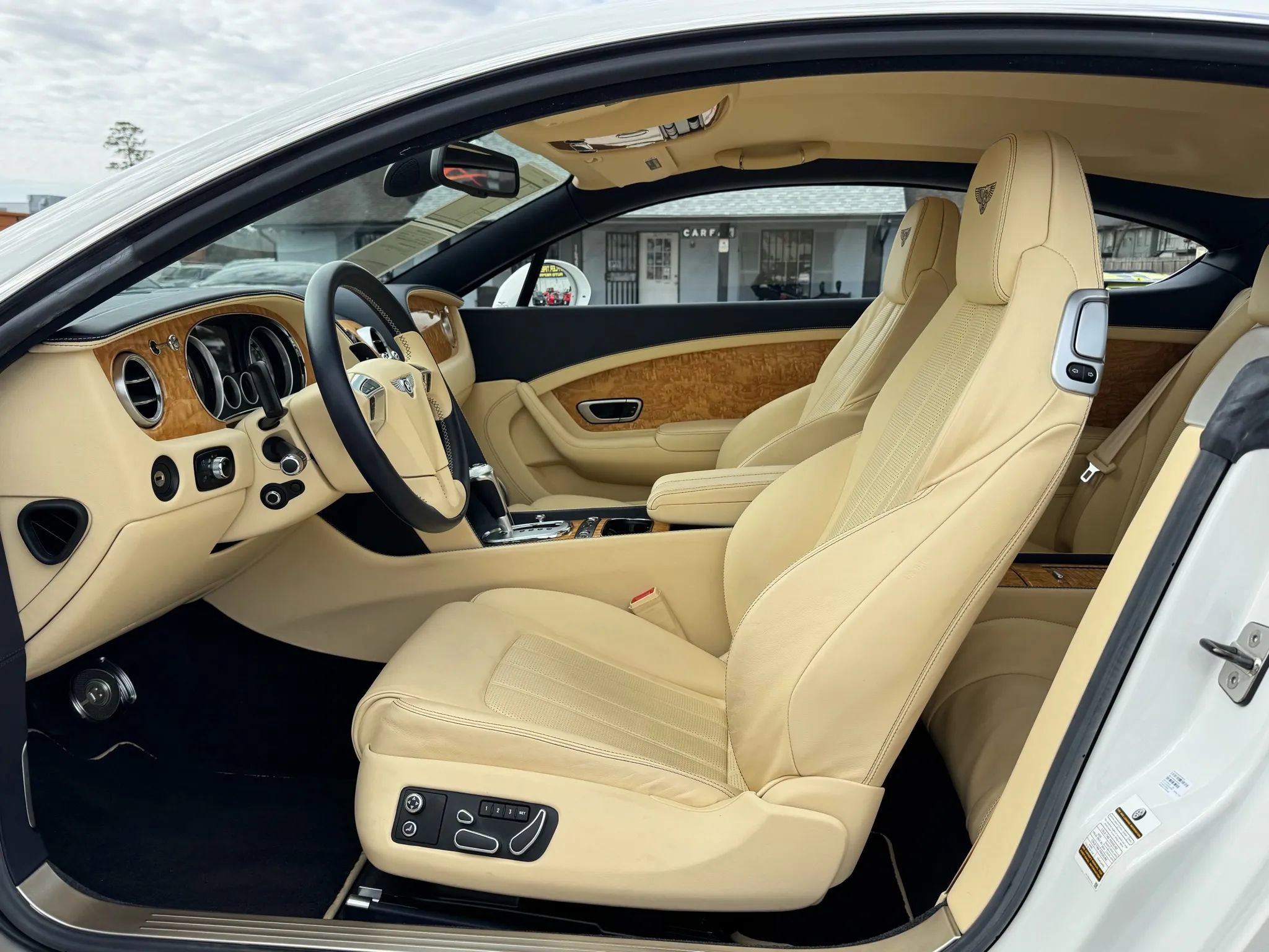 Used 2013 Bentley Continental GT w/ Touring Specification Pkg image 20