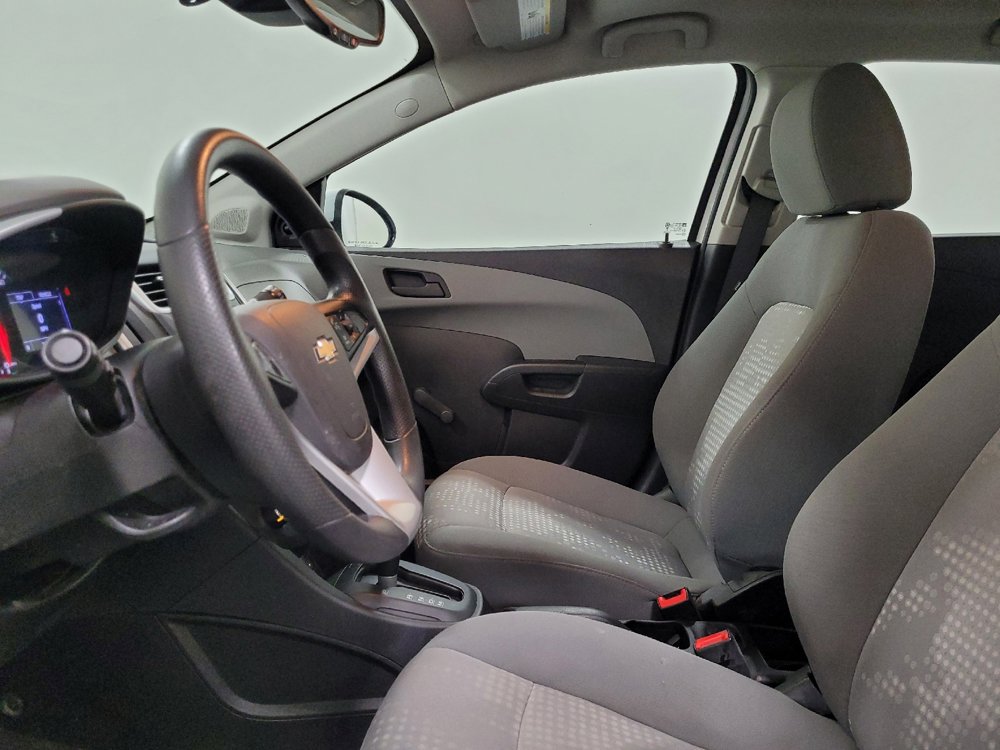 Used 2020 Chevrolet Sonic LT image 17