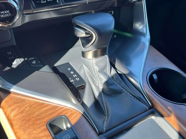 Used 2023 Lexus LX 600 4WD w/ Accessory Package (Z1) image 31