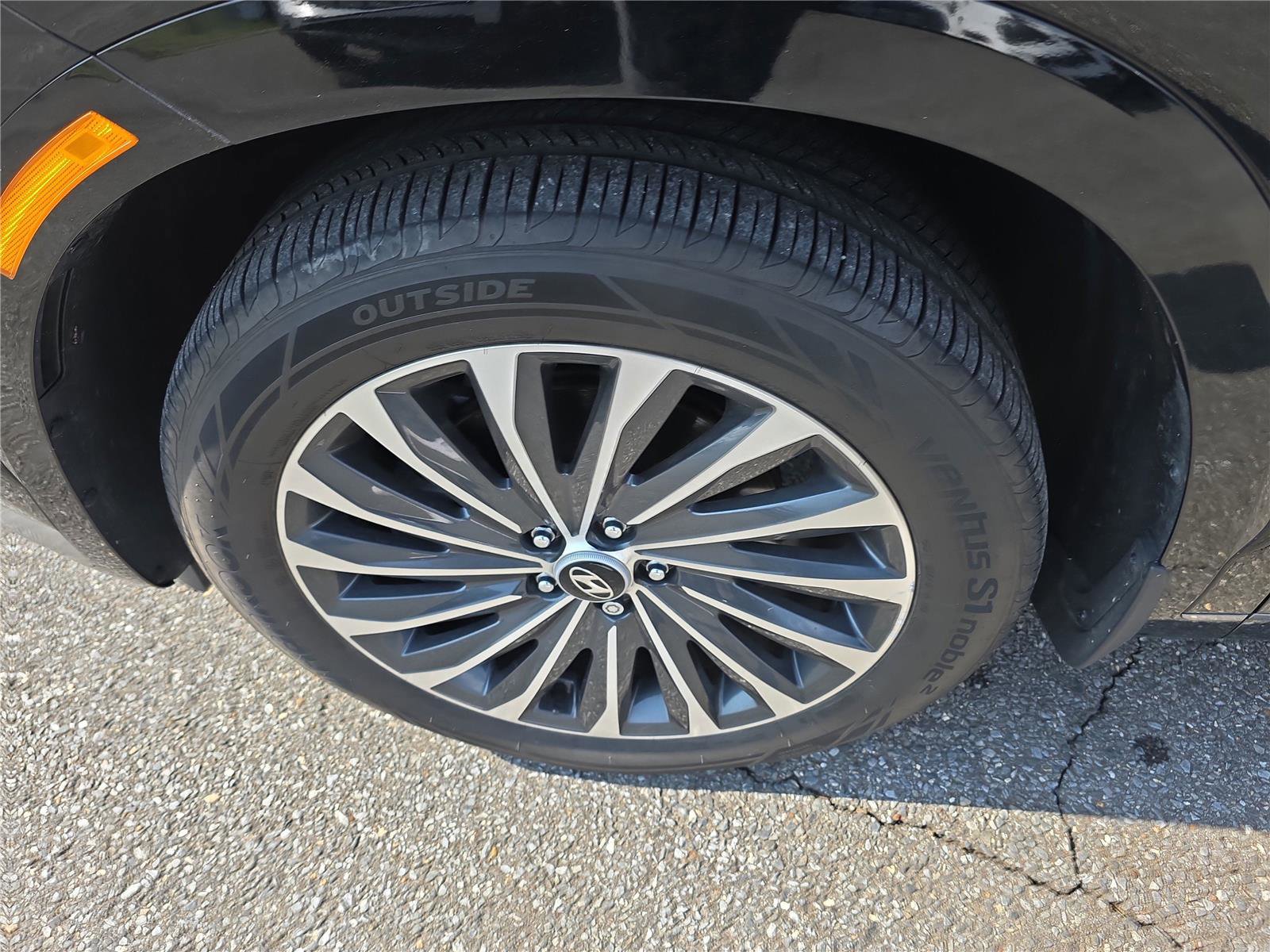 Used 2024 Hyundai Palisade Calligraphy image 12