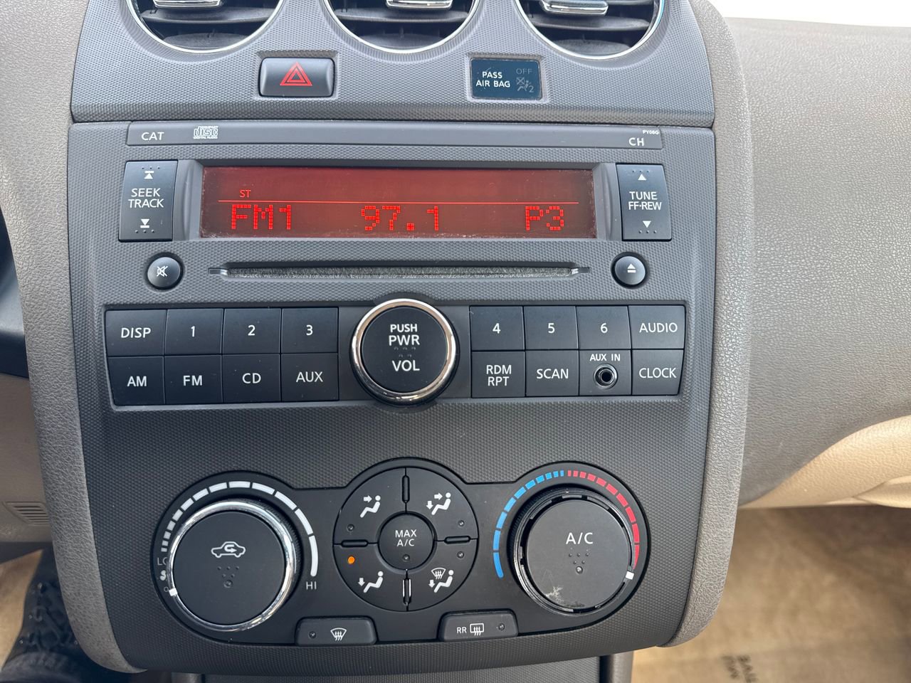 Used 2012 Nissan Altima 2.5 S w/ Special Edition Pkg image 19