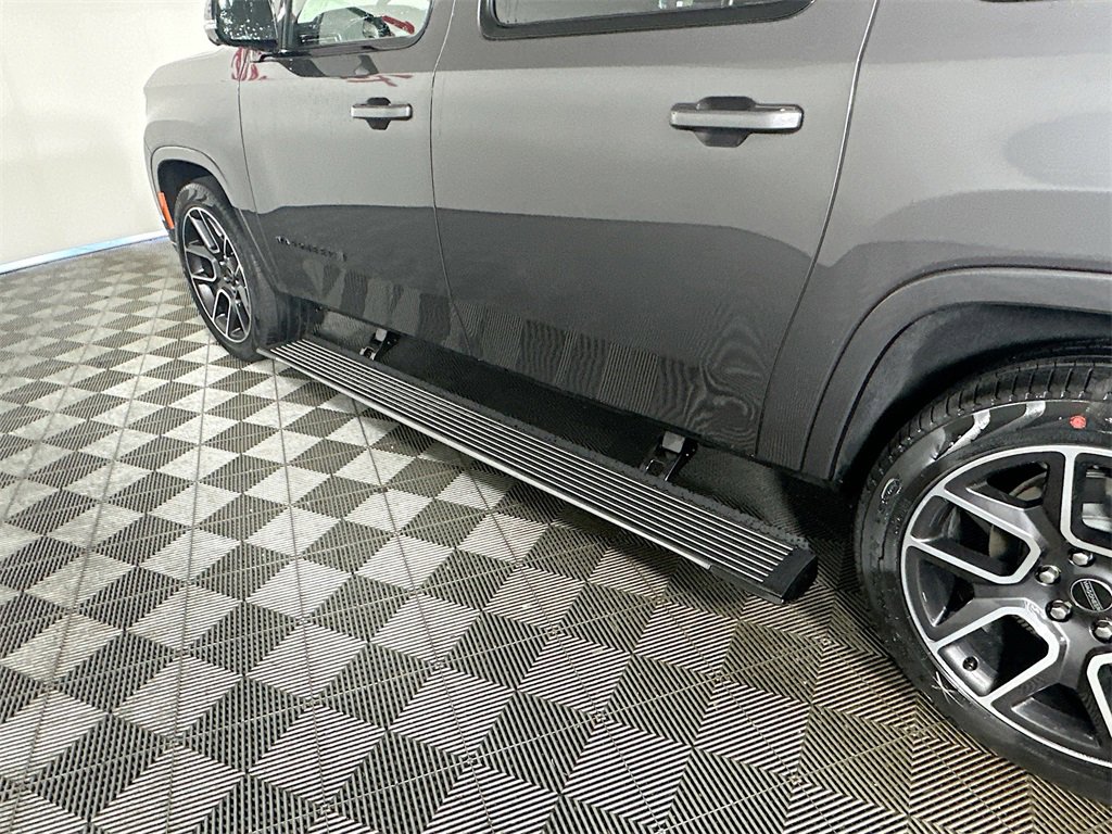 New 2025 Jeep Wagoneer L Series III image 21