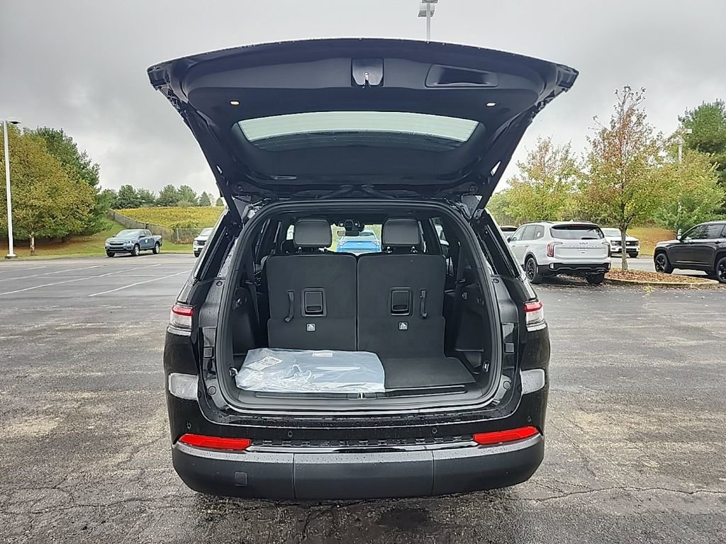 New 2025 Jeep Grand Cherokee L Altitude image 15