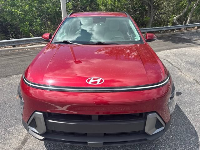 Used 2024 Hyundai Kona SEL AWD/4WD image 2