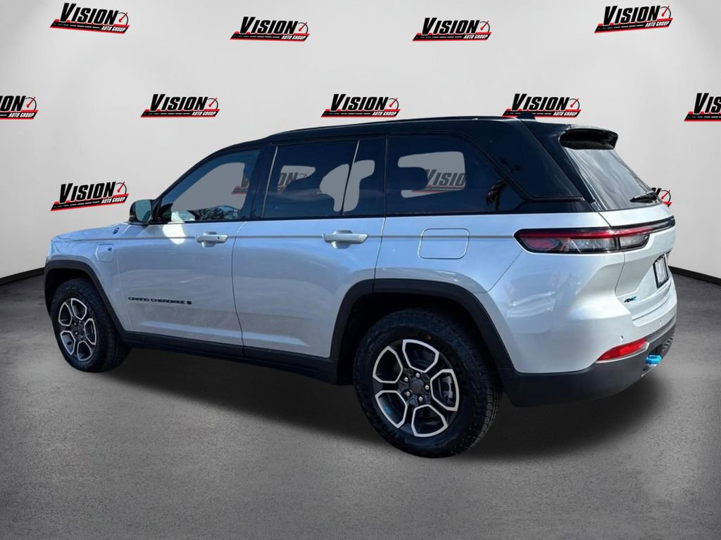 Used 2024 Jeep Grand Cherokee Trailhawk w/ Advanced Protech Group II image 7