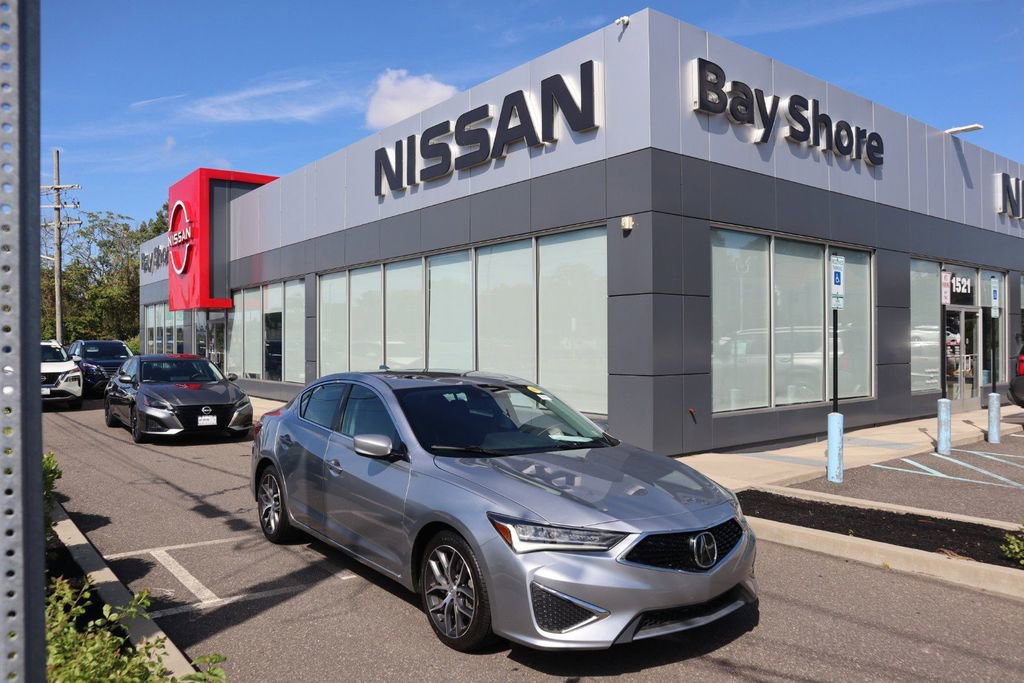 Used 2022 Acura ILX w/ Premium Package FWD image 2