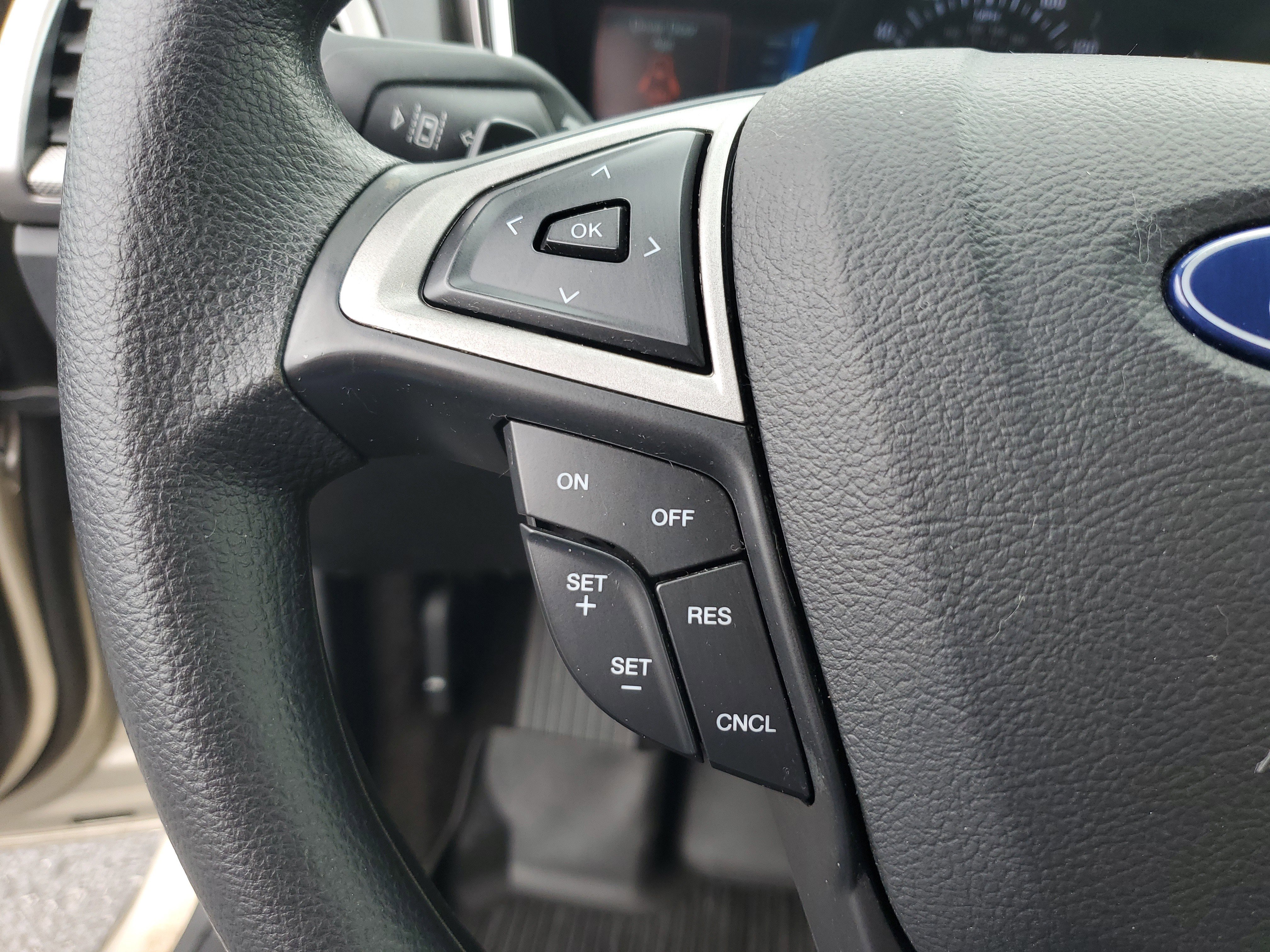 Used 2019 Ford Fusion SE FWD image 17