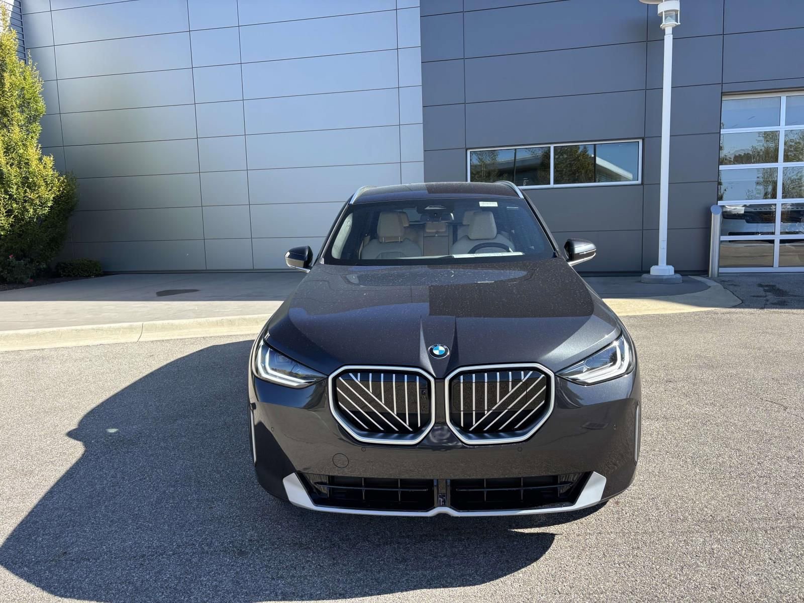 Used 2026 BMW X3 xDrive30i w/ Premium Package AWD/4WD image 2