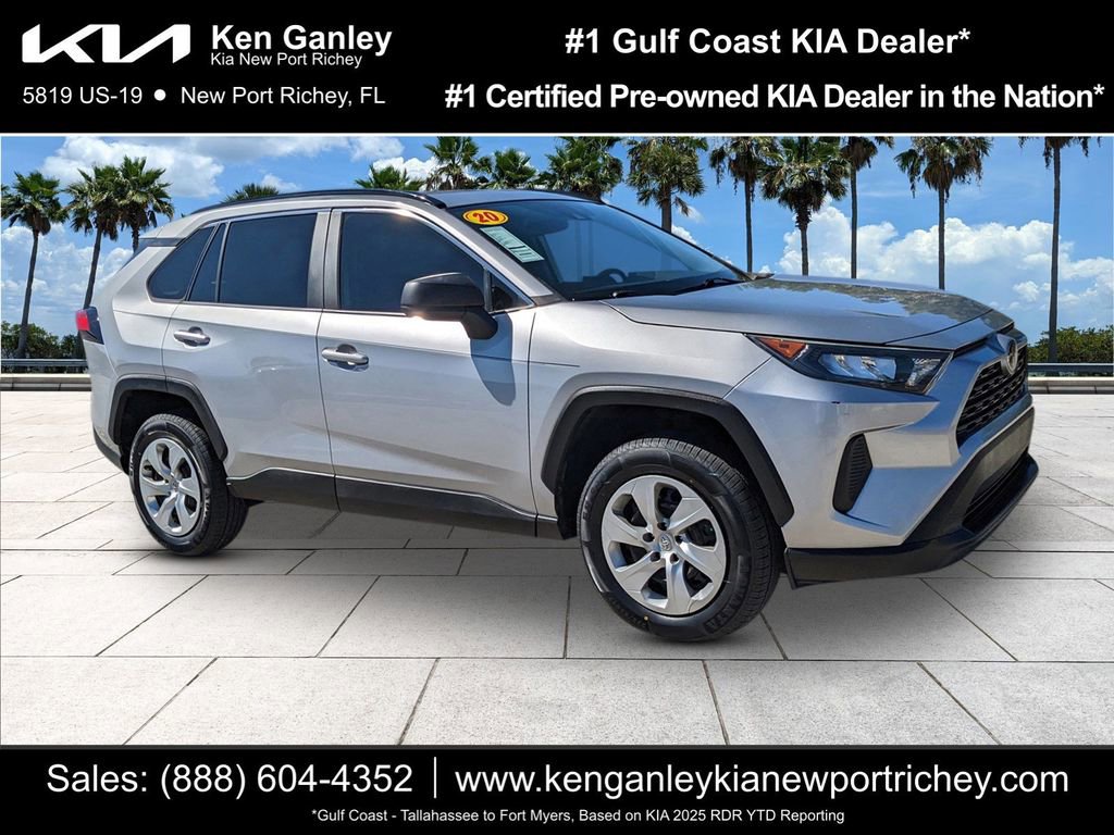 Used 2020 Toyota RAV4 LE image 1