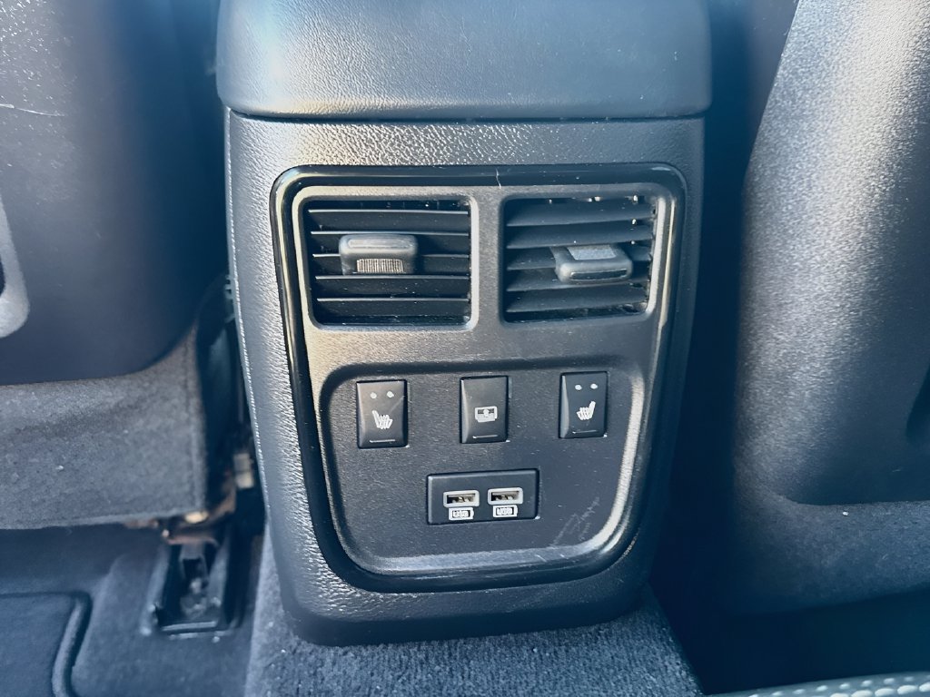 Used 2022 Chrysler 300 S w/ Comfort Group RWD image 26