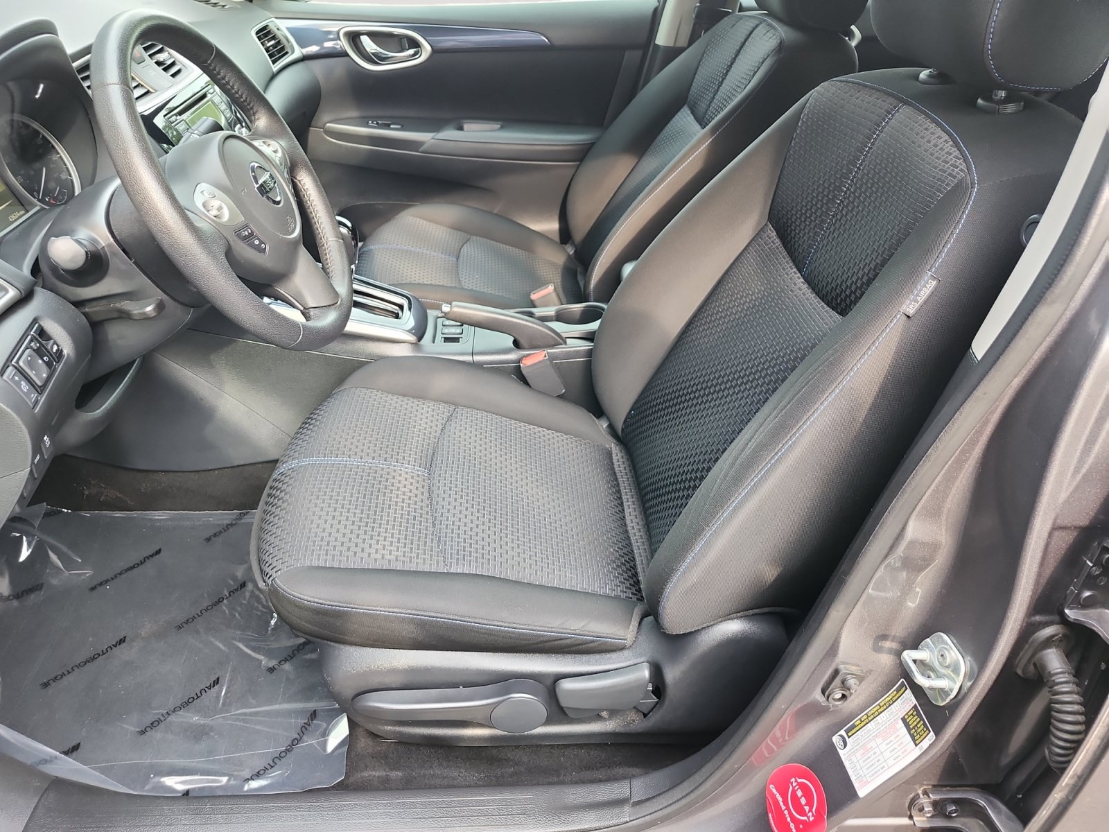 Used 2018 Nissan Sentra SR w/ SR Midnight Edition Package FWD image 12