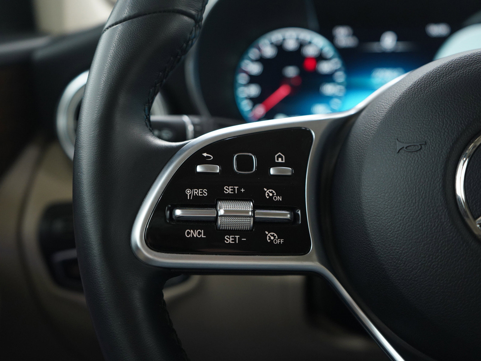 Used 2022 Mercedes-Benz GLC 300 4MATIC image 28