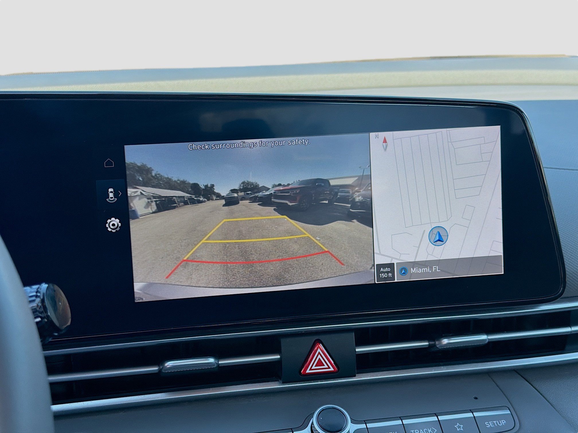 Used 2023 Hyundai Elantra SEL w/ Convenience Package image 11