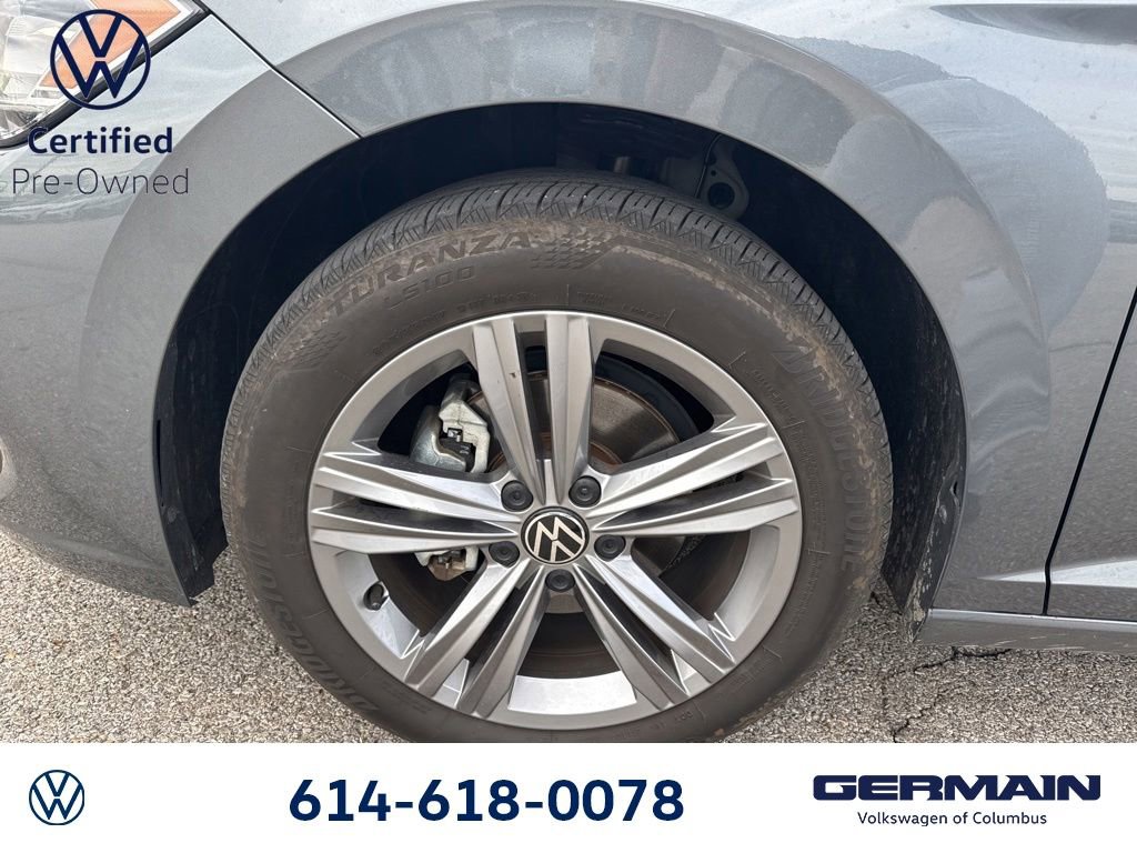 Used 2023 Volkswagen Jetta SE w/ Panoramic Sunroof Package FWD image 14