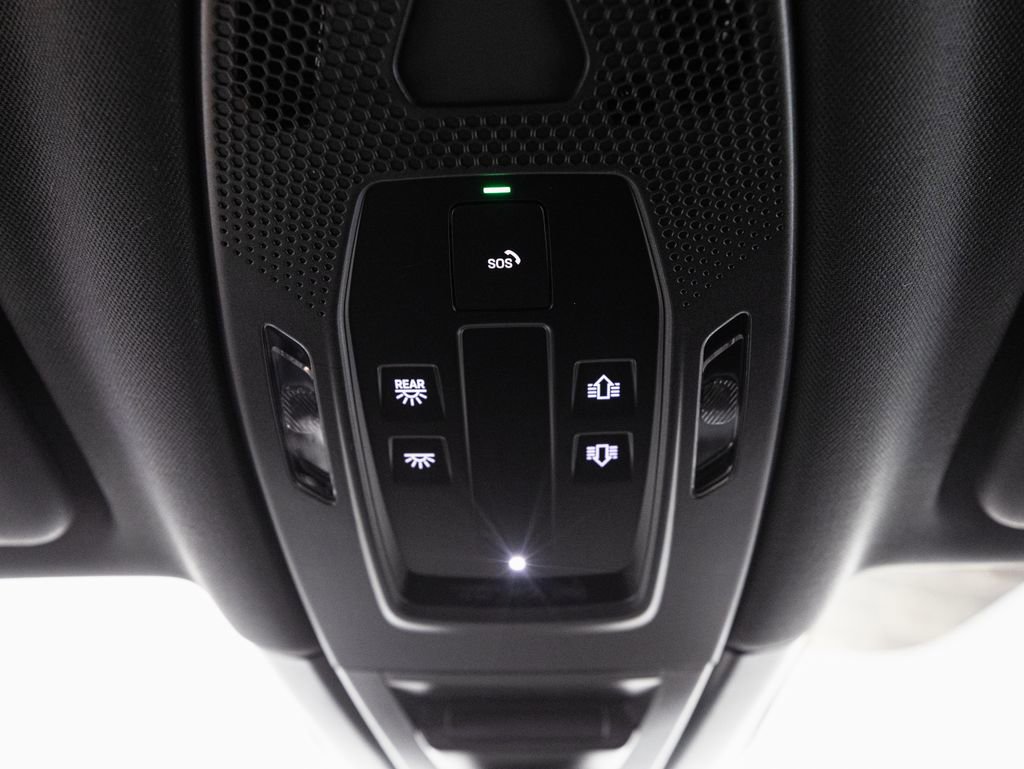 Used 2024 Porsche Cayenne S AWD/4WD image 23