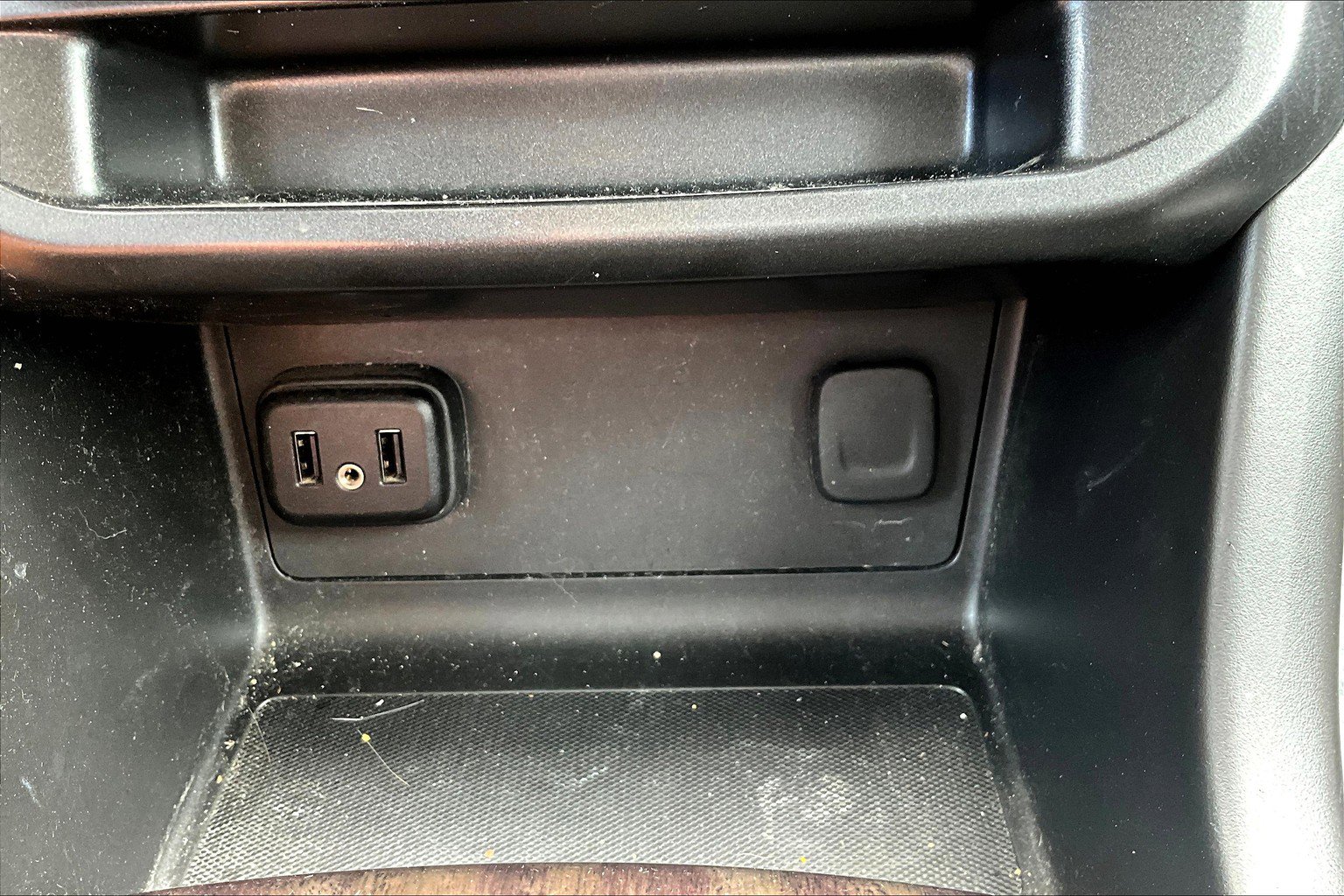 Used 2022 GMC Canyon Elevation image 33