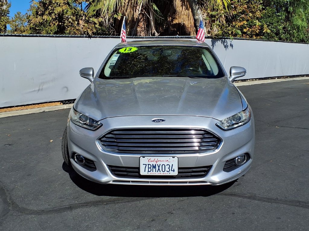 Used 2013 Ford Fusion SE FWD image 2