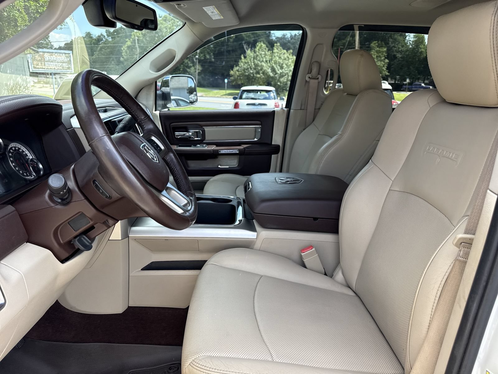 Used 2017 RAM 3500 Laramie AWD/4WD image 9