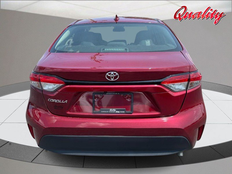 Used 2024 Toyota Corolla LE FWD image 4