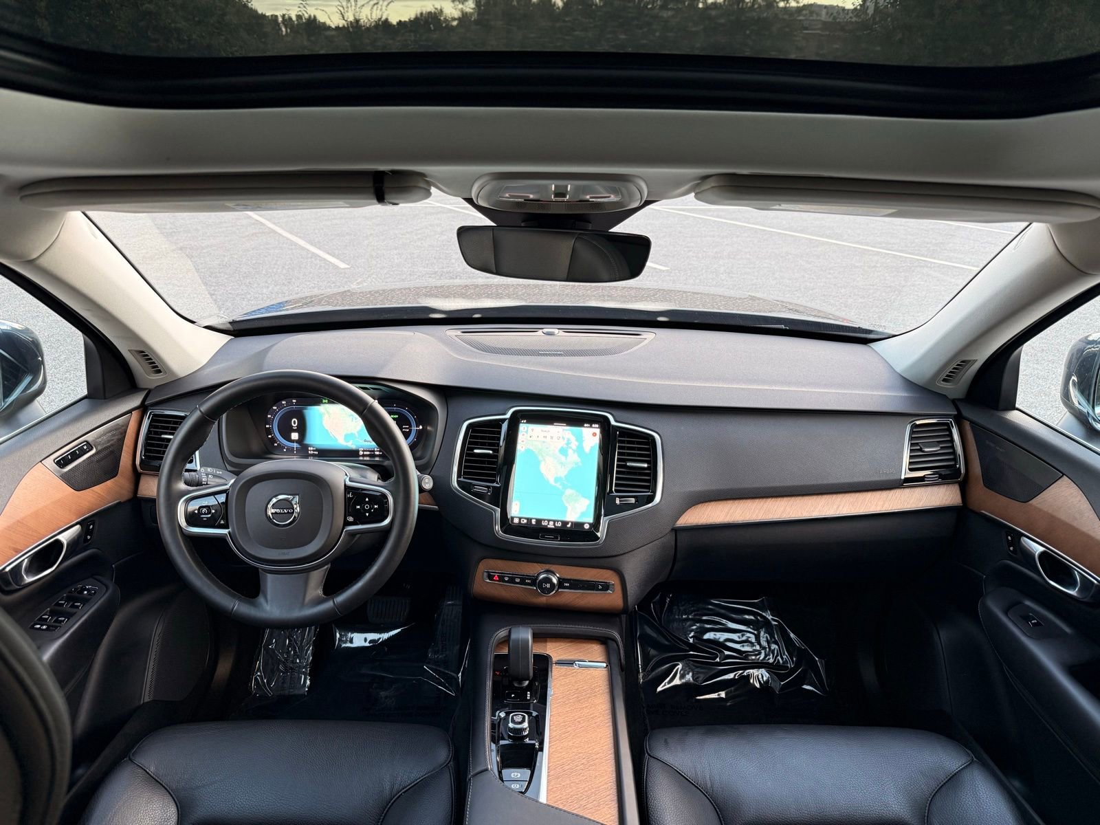 Used 2023 Volvo XC90 T8 Plus image 24