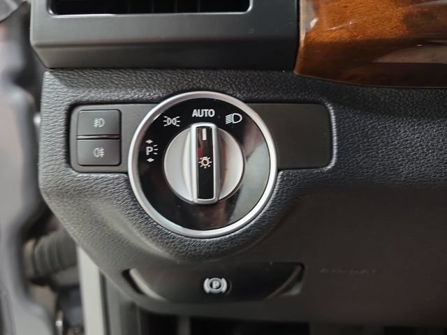 Used 2012 Mercedes-Benz GLK 350 4MATIC image 23