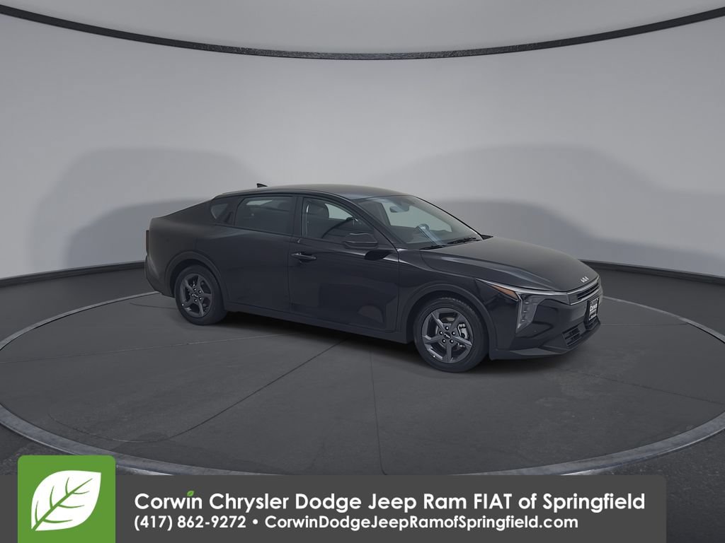 Used 2025 Kia K4 FWD image 2